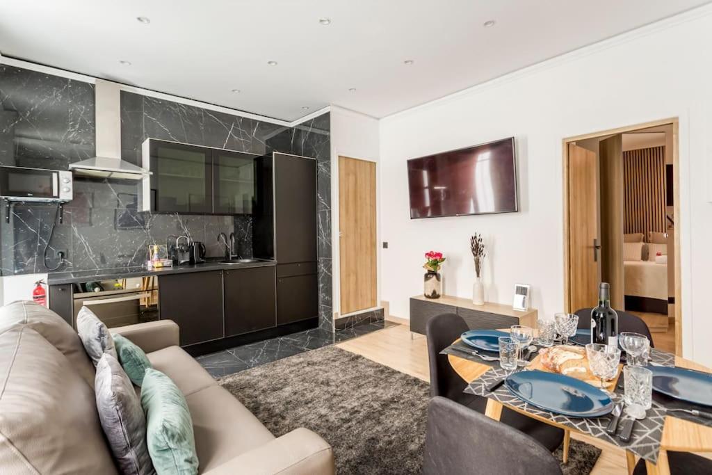 Suite Paris, Tour Eiffel, Champs Elysees מראה חיצוני תמונה