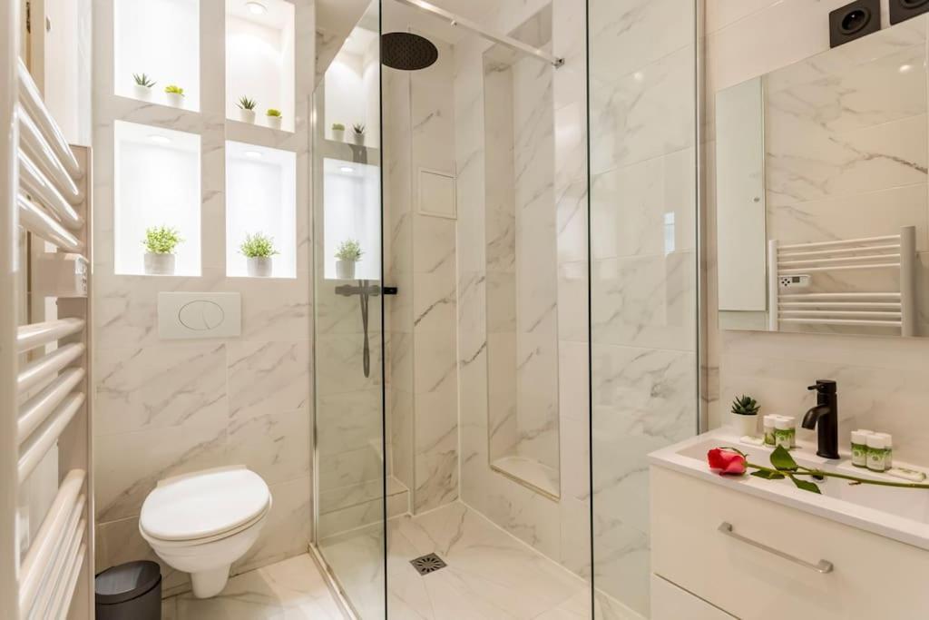 Suite Paris, Tour Eiffel, Champs Elysees מראה חיצוני תמונה
