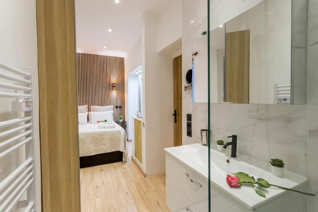 Suite Paris, Tour Eiffel, Champs Elysees מראה חיצוני תמונה